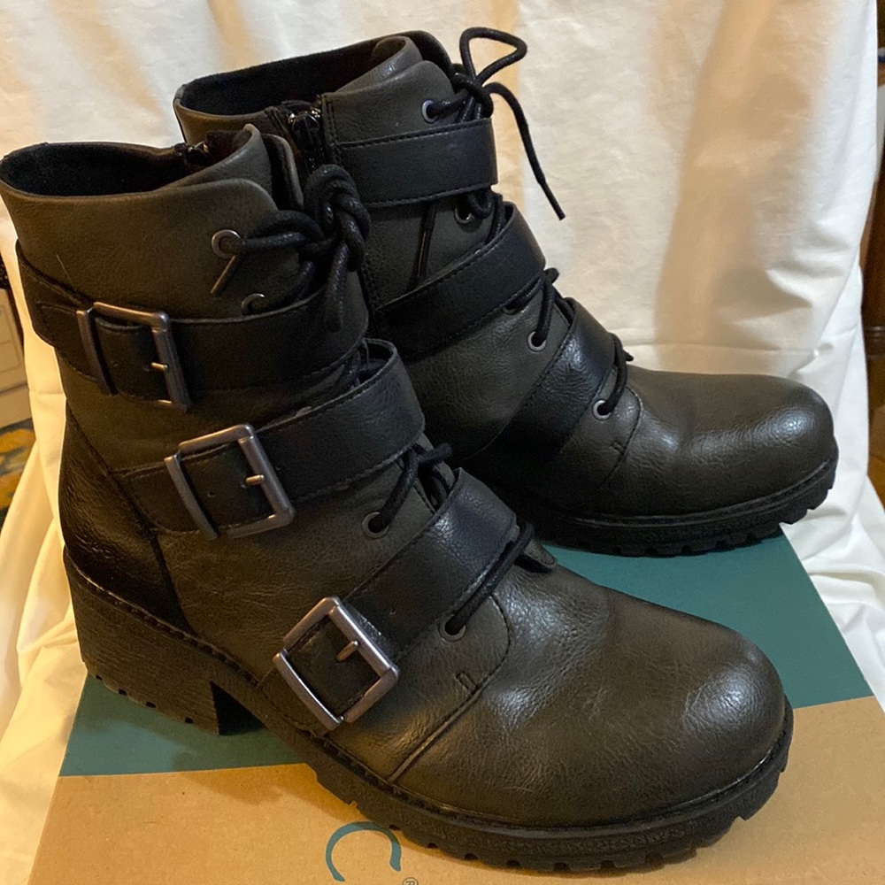 boc Rosalee Combat Boots Size 11 Black & Brown Zip-Up EUC